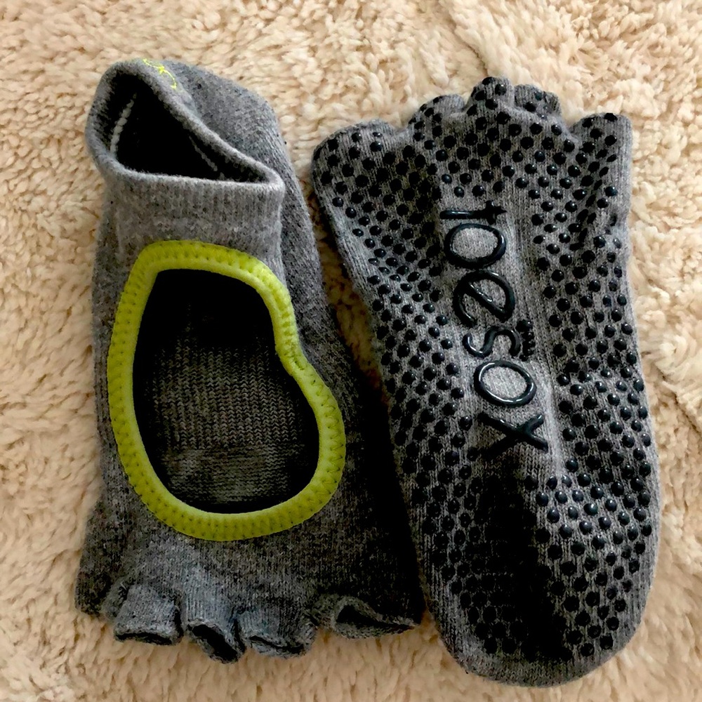 Toesox Half Toe Bella Grip Socks